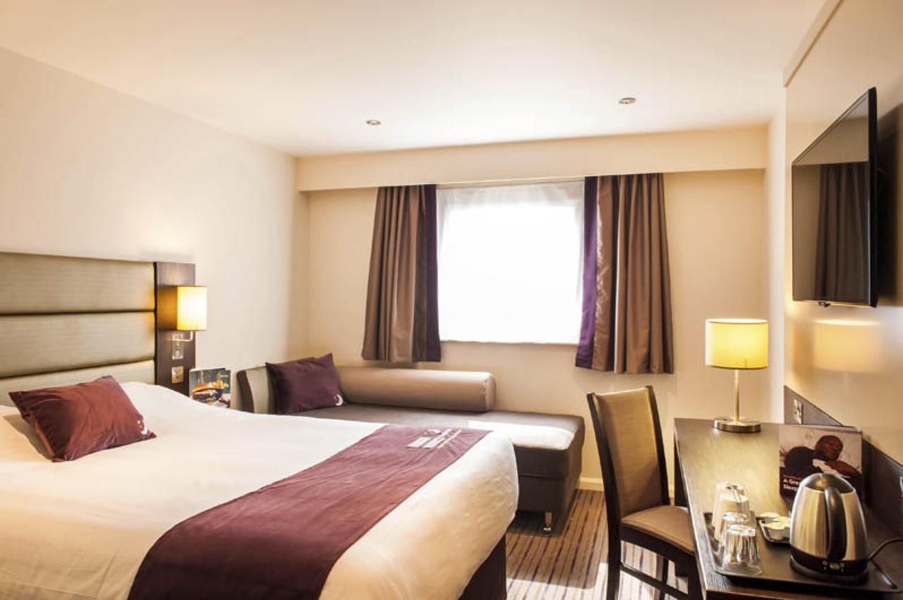 Premier Inn London Holborn Bagian luar foto