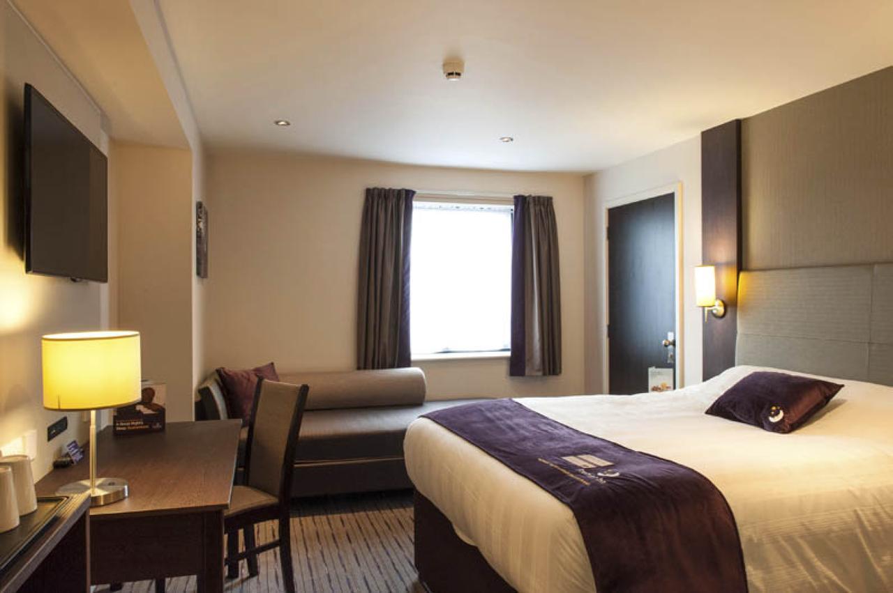 Premier Inn London Holborn Bagian luar foto